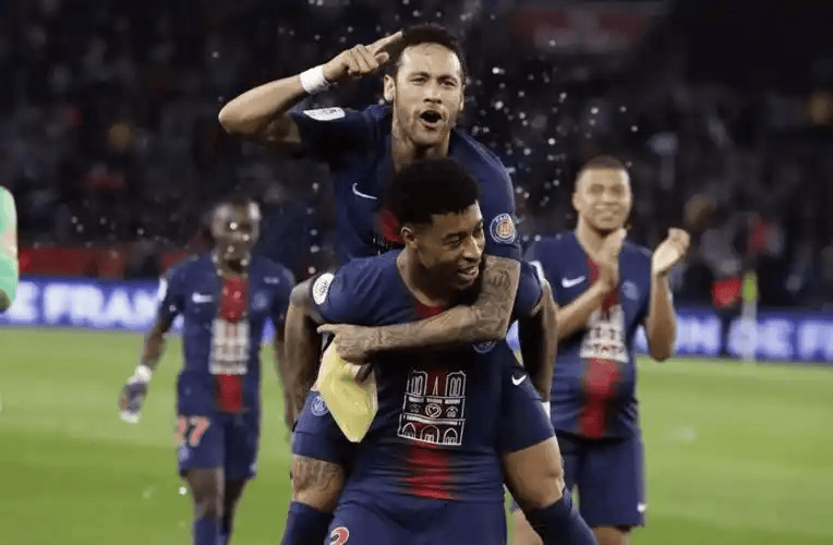 周五014法甲前瞻：边路攻防战！巴黎圣日耳曼主场能否击穿里尔防线？